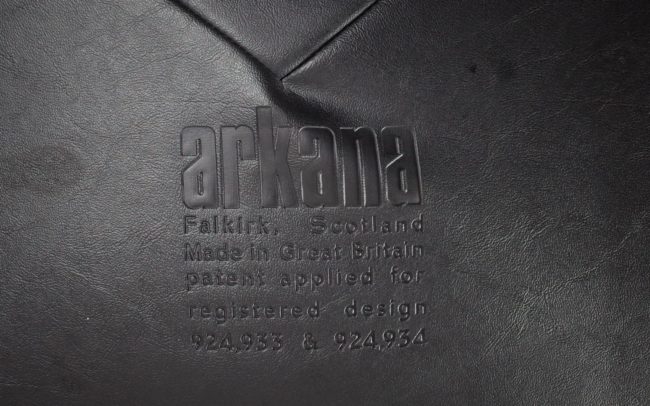 2 Vinyl & Teak Safari Armlehnstühle Maurice Burke Arkana Vintage