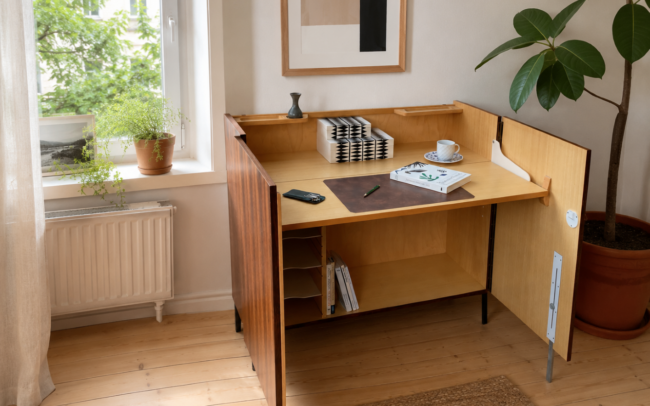 Mid Century Sekretär Magic Box Home Office aus Palisander